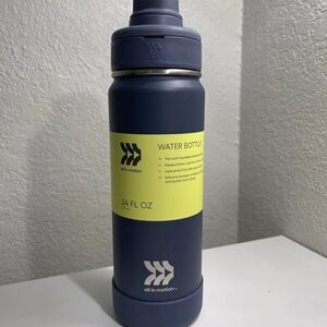 All in motion Vacuum insulated stainless steel water bottle 24oz